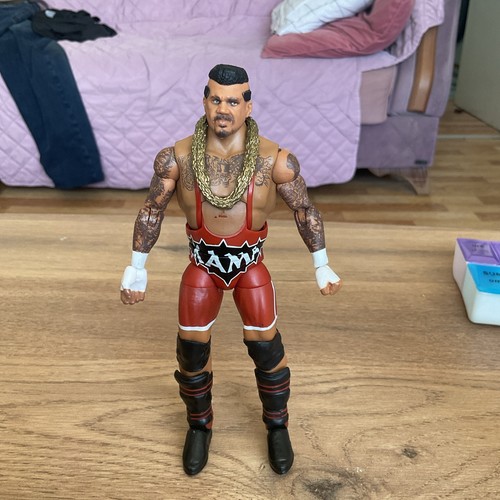 Wwe elite figure kama bargain - wwe,